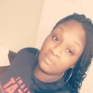 Meet your Posher, Joanika